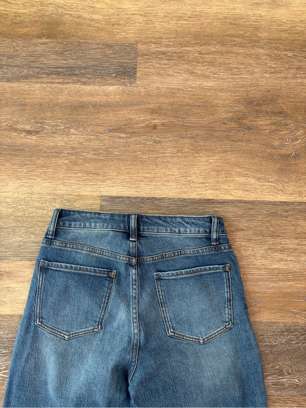 Quince Bella Stretch Relaxed Straight Jeans on Atlantic blue size 27
